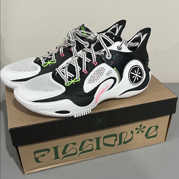 Way of Wade Fission 8 Men's Athletic Sneakers in White, Black & Neon Accents - Picture 3 of 3